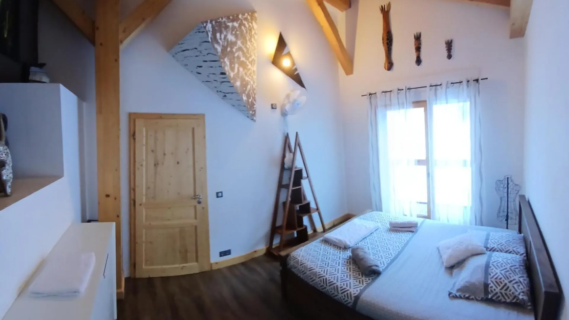 منزل للإقامة Chalet Les Vagnys - Lac Des Vernays La Riviere-Enverse فرنسا